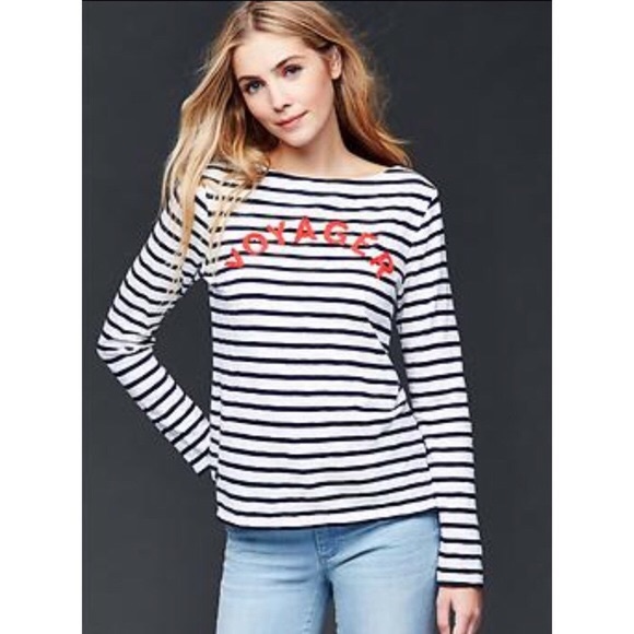 GAP Tops - Gap Navy / white Voyager Tee